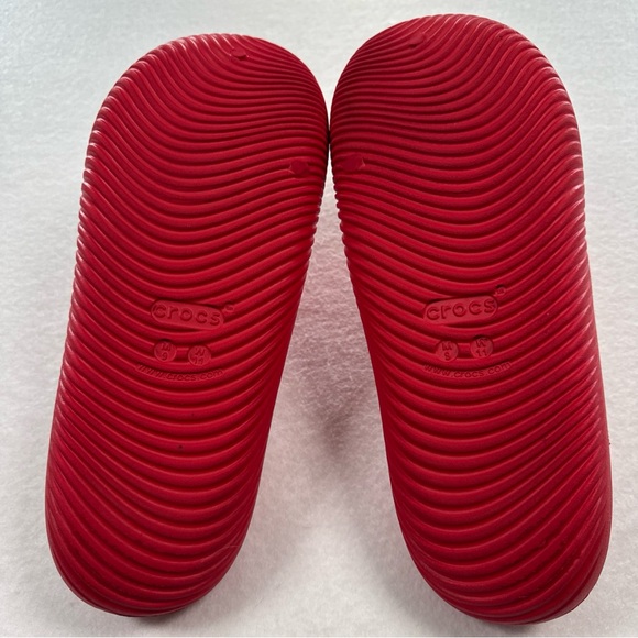 Crocs Mellow Recovery Slide Size 9 M 11 W Sandals Red Slip On Lightweight EUC - Picture 6 of 9